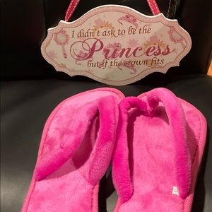 New pink spa slippers & princess sign